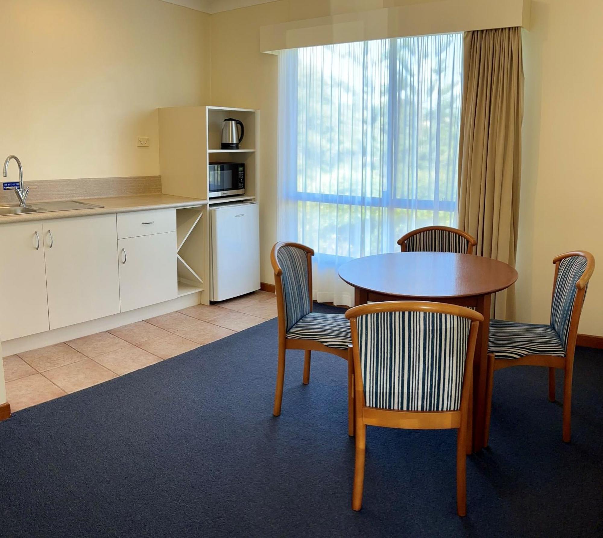 Governors Lodge Resort Hotel Burnt Pine Kamer foto