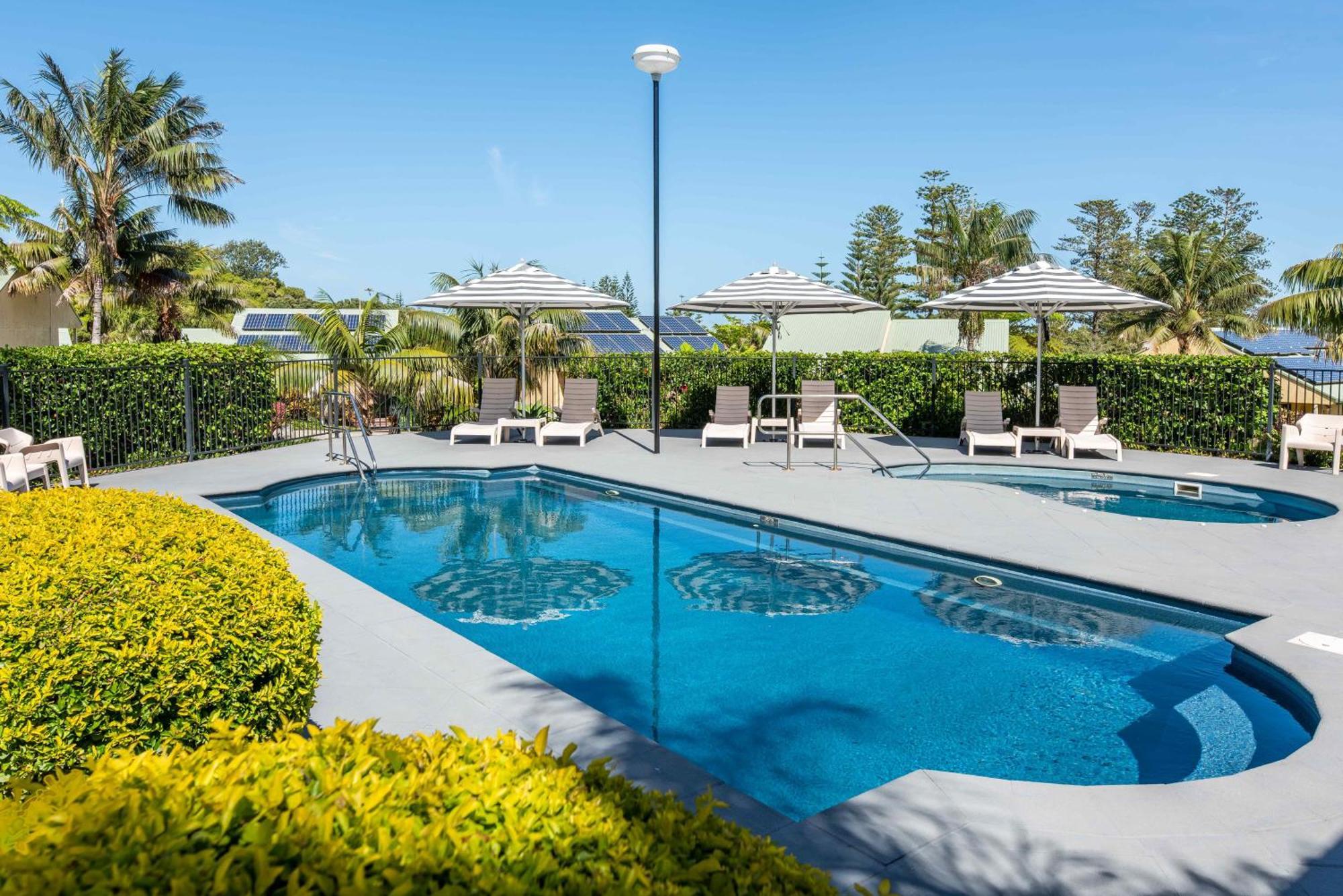 Governors Lodge Resort Hotel Burnt Pine Buitenkant foto